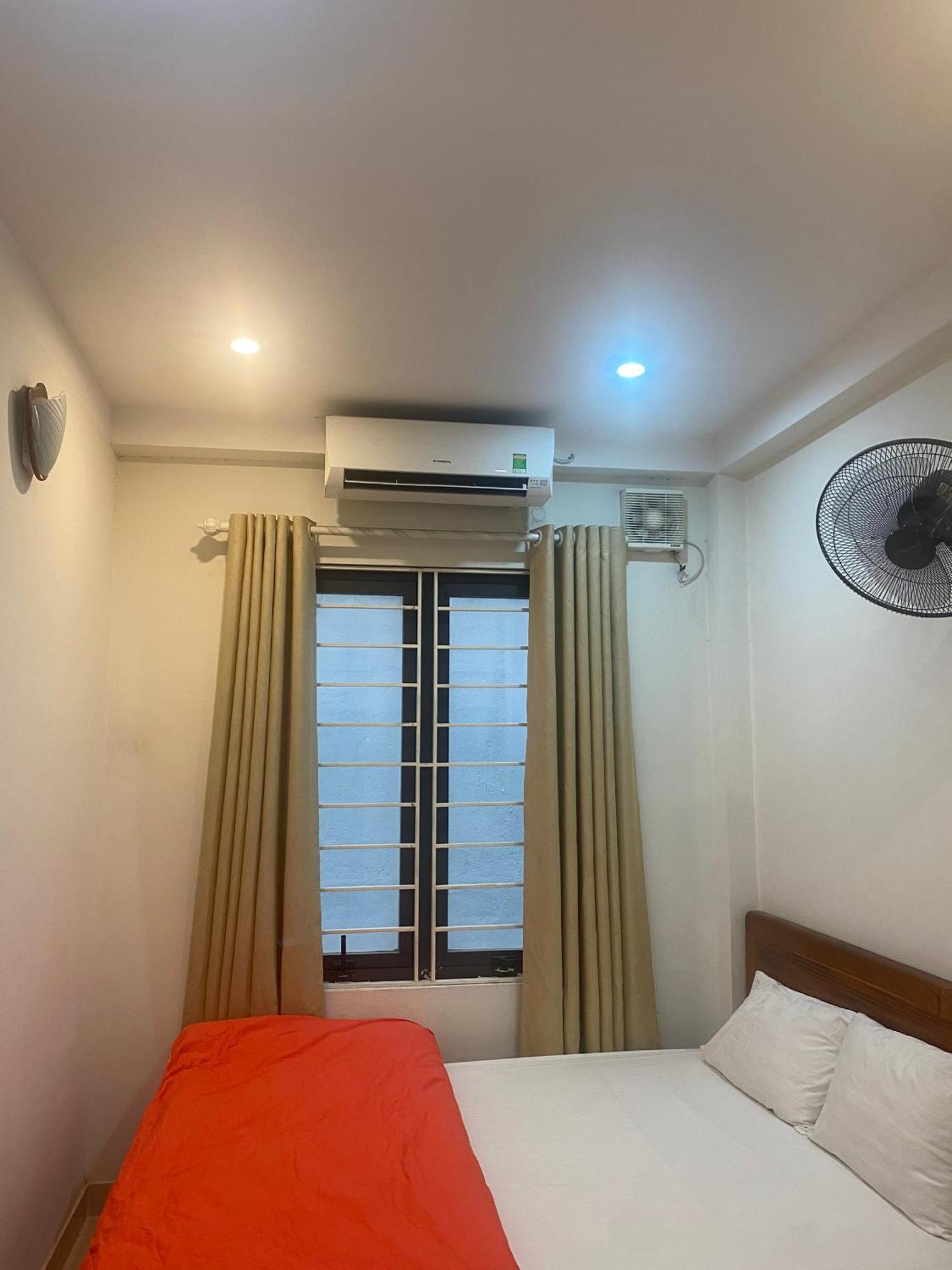 Nam Cuong Motel - Phong Don Co Cua So Thoang Mat Khep Kin - Thang May Ханой Экстерьер фото